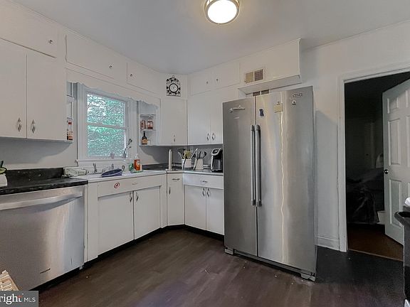 5th image of 23181 Town Creek Dr