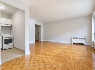 1291 Bayview Ave #201, Toronto, ON M4G 2Z9