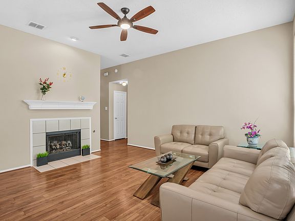 5th image of 8308 Spring Ridge Dr