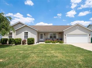 909 Jenna Lee Ln, O'fallon, IL 62269