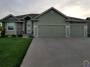 2237 SE Baldwin Ct, Topeka, KS 66605