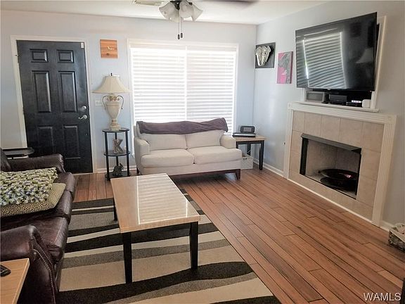 3rd image of 5183 Diamond Cir