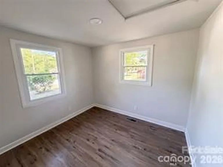 1331 Central Ave — Photo 9