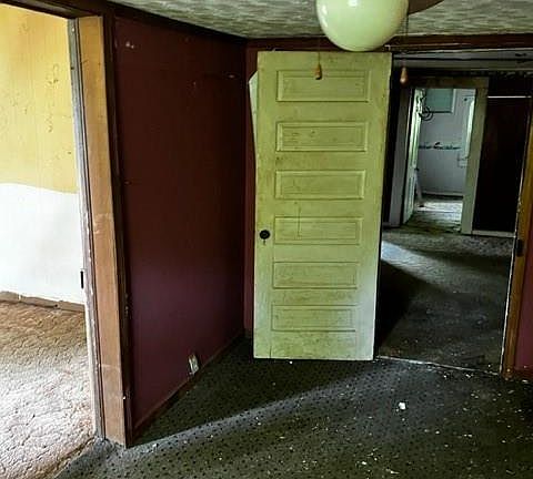 3rd image of 1661 Back Penn Rd