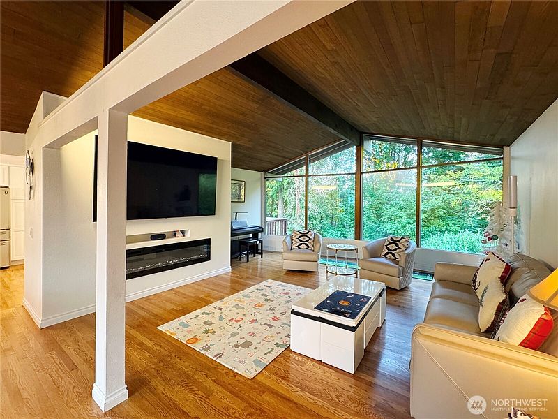 4th image of 4448 144th Avenue SE
