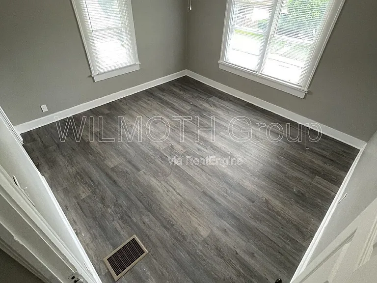 916 N Tuxedo St — Photo 13
