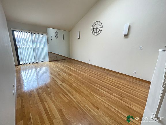 4th image of 3919 Crofton Way
