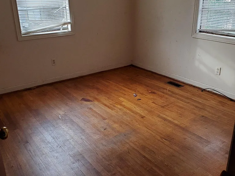 318 Blossom Dr — Photo 8