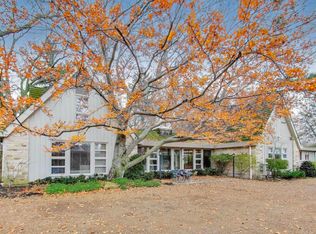 42 Woodley Rd, Winnetka, IL 60093