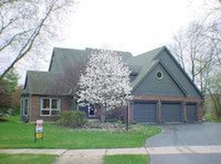 1635 Mistwood Dr, Naperville, IL 60540