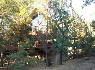 1318 Montreal Dr, Lake Arrowhead, CA 92352
