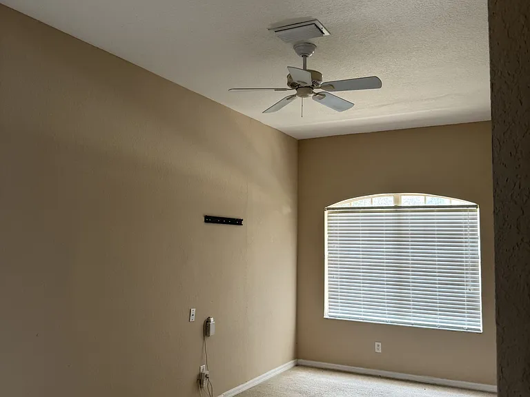 468 Pinewood Dr — Photo 11