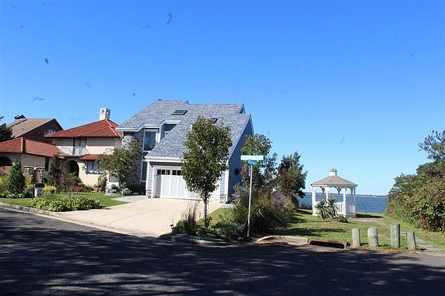 1st image of 7401 Bayshore Dr