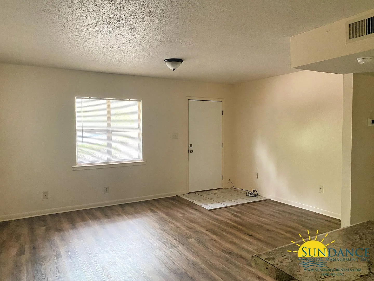 Nice 2 Bedroom Unit in Fort Walton Beach! — Photo 2