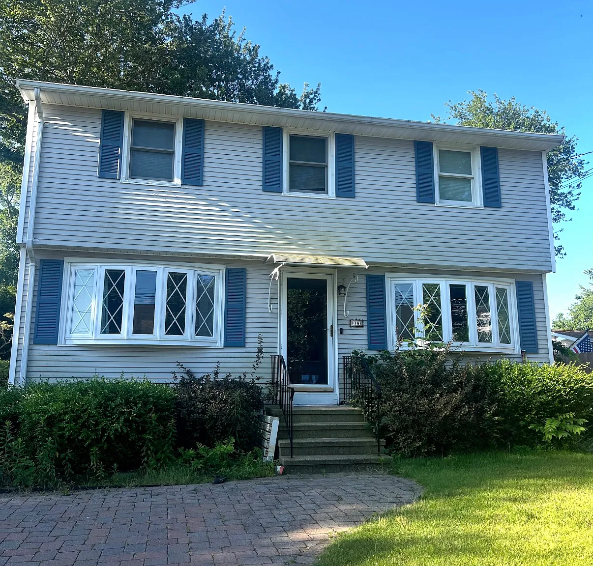 4 bed, 1.5 bath, 1662 sqft, $2,800 — Photo 1