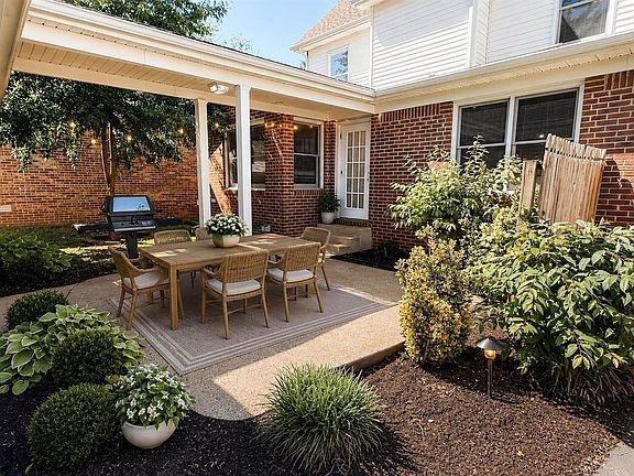 4th image of 1613 Pleasant Way