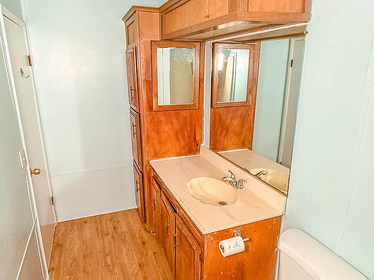 223 McCord Ave — Photo 17