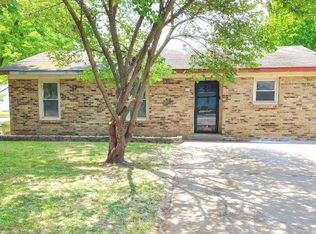 521 S 6th St, Charleston, MO 63834