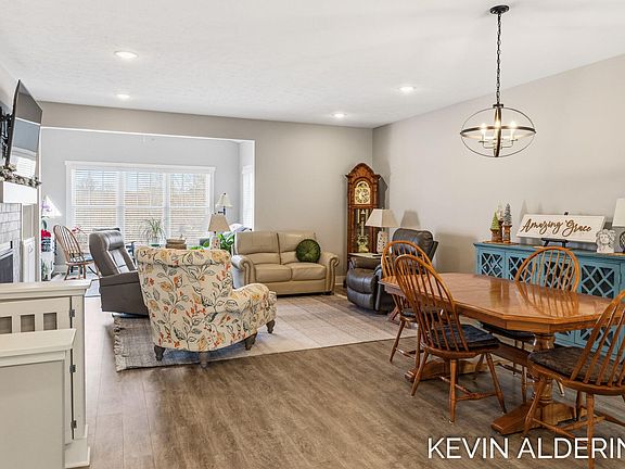 5th image of 7181 Copper Ridge Ct