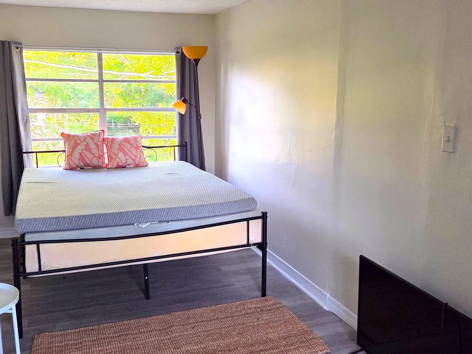 1 bed, 1.0 bath, 800 sqft, $741 — Photo 2