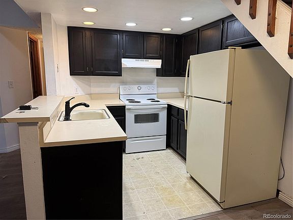 3rd image of 8731 Dawson Street #301