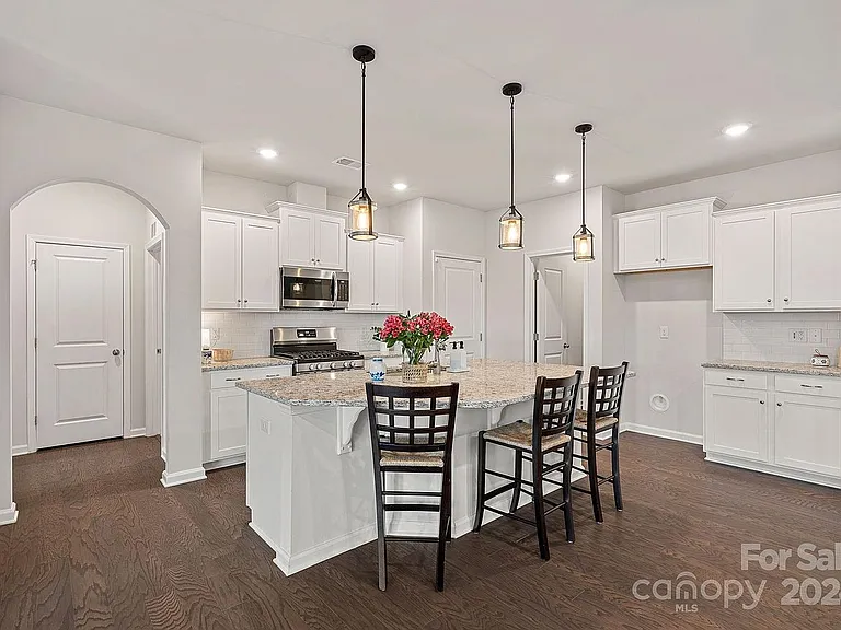 4041 Whipcord Dr — Photo 2