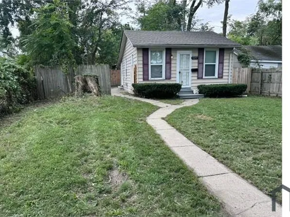 5049 Lafontaine St, Grosse Pointe, MI 48236