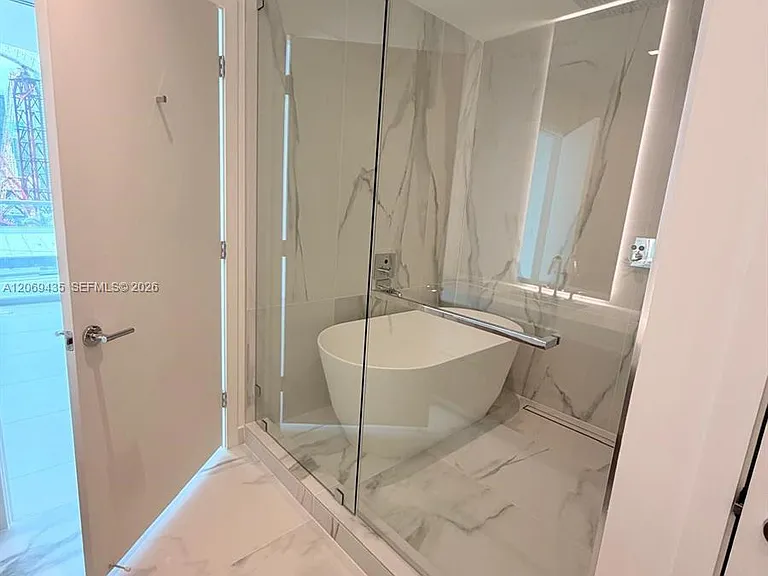 1400 Biscayne Blvd #702 — Photo 10