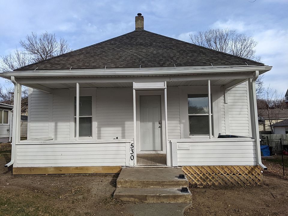 1st image of 530 Leroy St