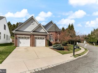 39 S Valentine Dr, Garnet Valley, PA 19060