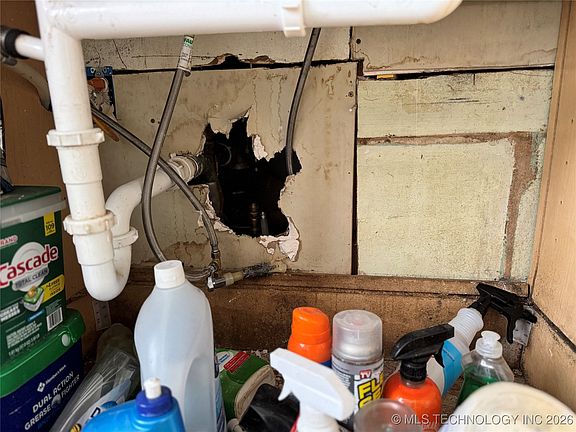 5th image of 435 S Maple St