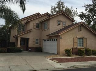 855 Bramble Ln, Corona, CA 92878
