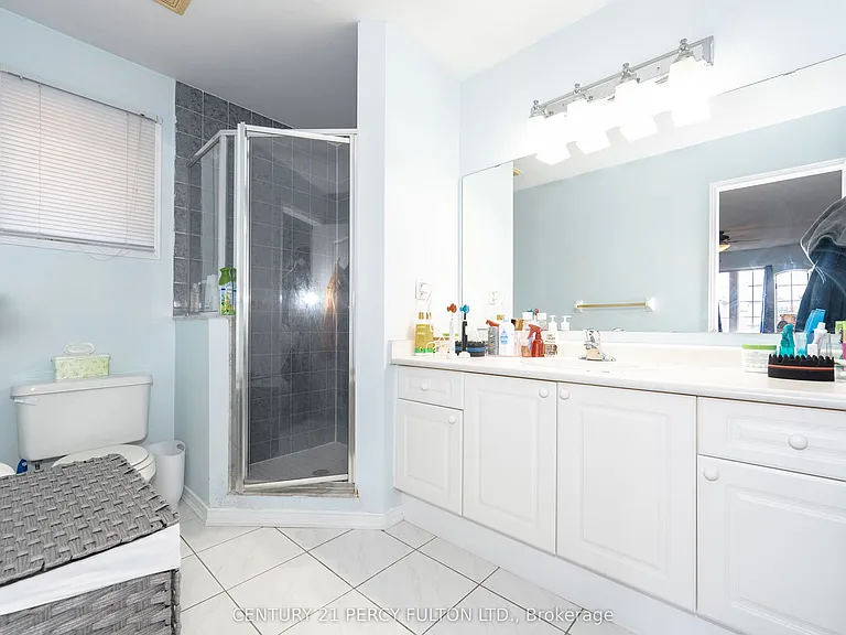 71 Armitage Cres — Photo 32