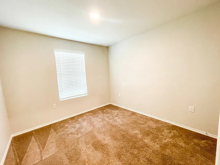 914 Albatross Way — Photo 10