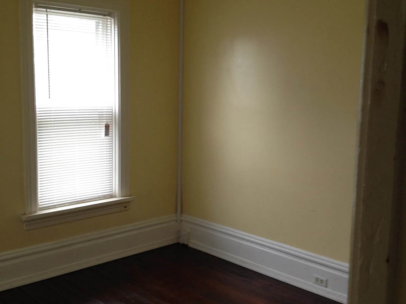 621 Emerald St — Photo 3