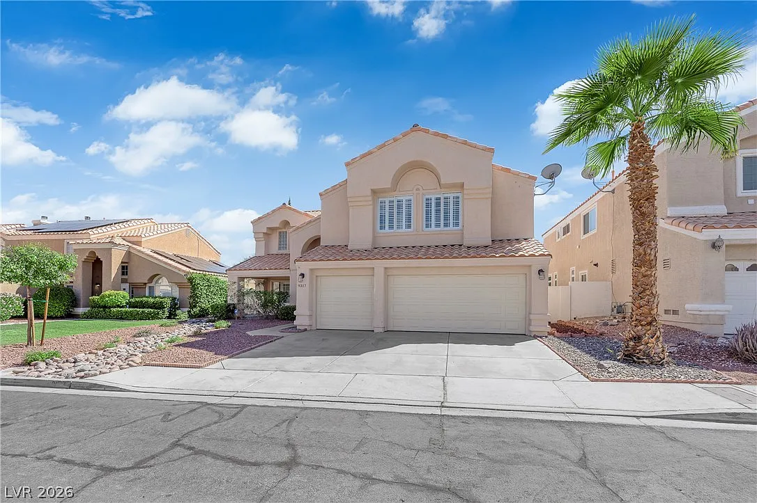 7 bed, 4.0 bath, 3432 sqft, $3,749 — Photo 4