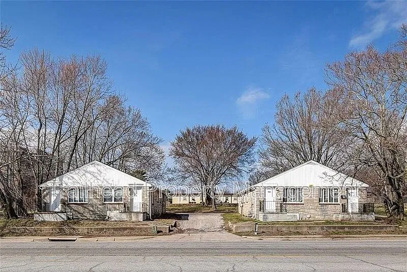 1 bed, 1.0 bath, 650 sqft, $900 — Photo 1
