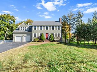 34 Maple St, Kingston, MA 02364