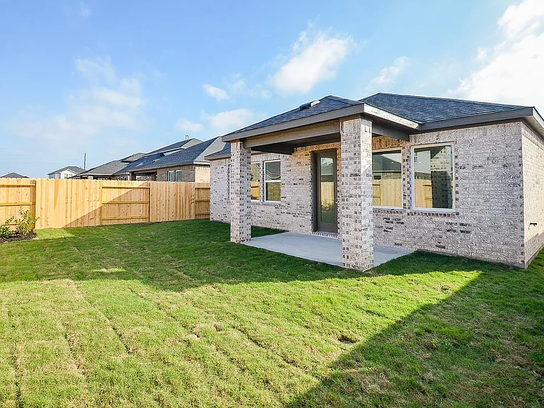 9731 Pettus Creek Dr — Photo 4