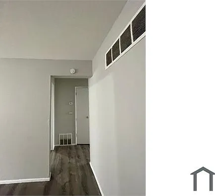 426 Chambers Rd #C — Photo 10