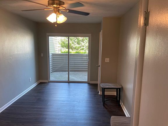 4th image of 1368 Bradley Dr