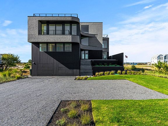 5th image of 780 Dune Rd