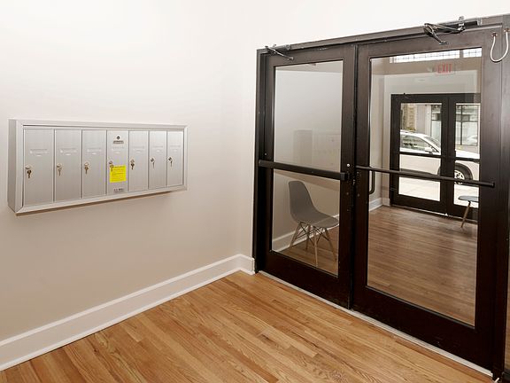 5th image of 312 W 4th St #202