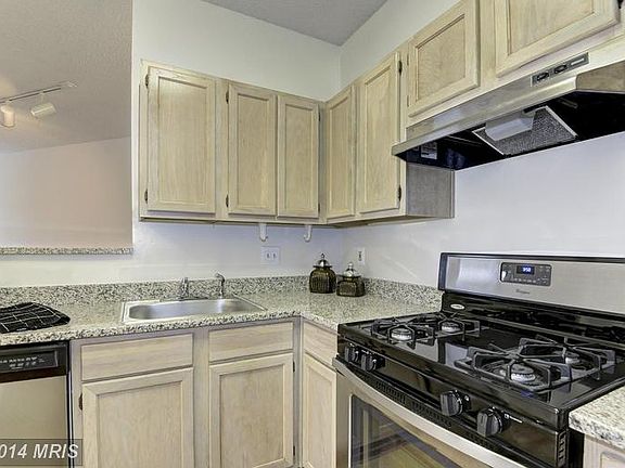 5th image of 14325 Climbing Rose Way APT 201