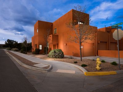 608 Avenida Villahermosa #101, Santa Fe, NM, 87506