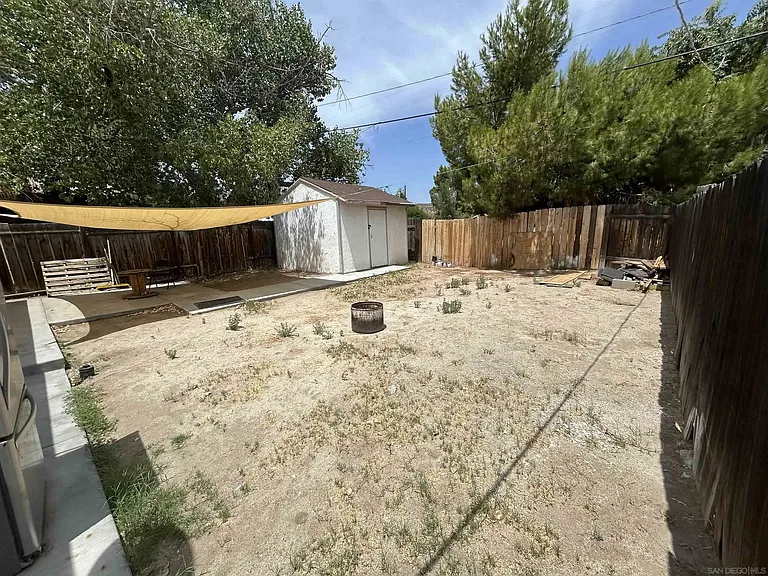 44660 Holtville Ave — Photo 16