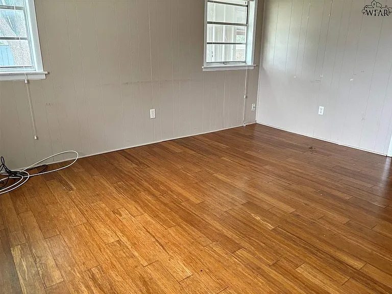 4009 Boren Ave — Photo 2