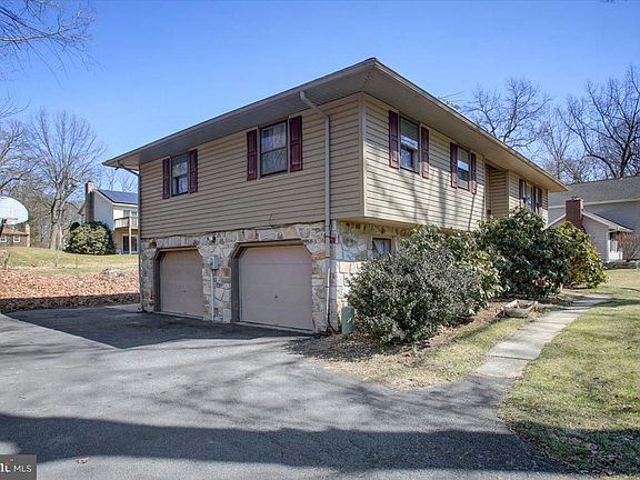 5th image of 6463 Fairway Dr W #W