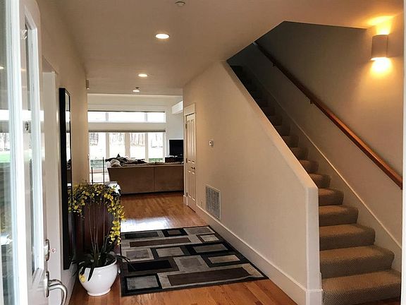5th image of 2180 Valparaiso Ave