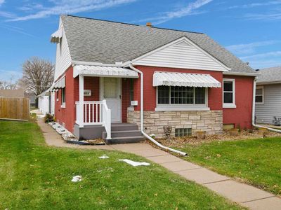 1923 31st St #A, Moline, IL, 61265